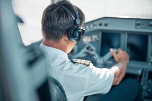 How to become a Commercial Pilot